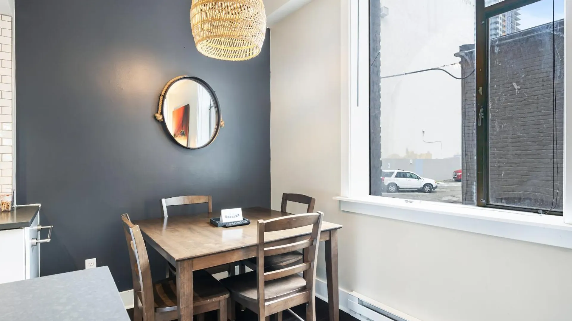 Oxford Apartment By At Mine Hospitality Seattle
