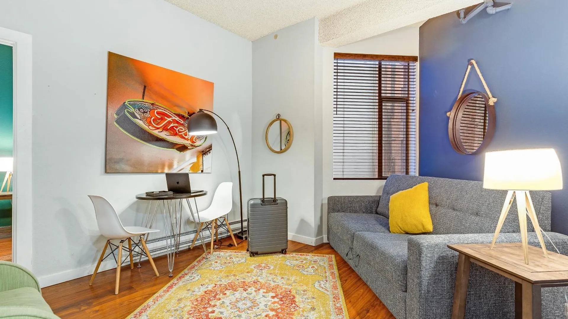 Oxford Apartment By At Mine Hospitality Seattle