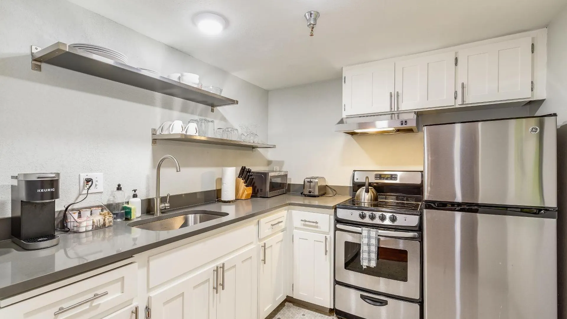 Oxford Apartment By At Mine Hospitality Seattle United States