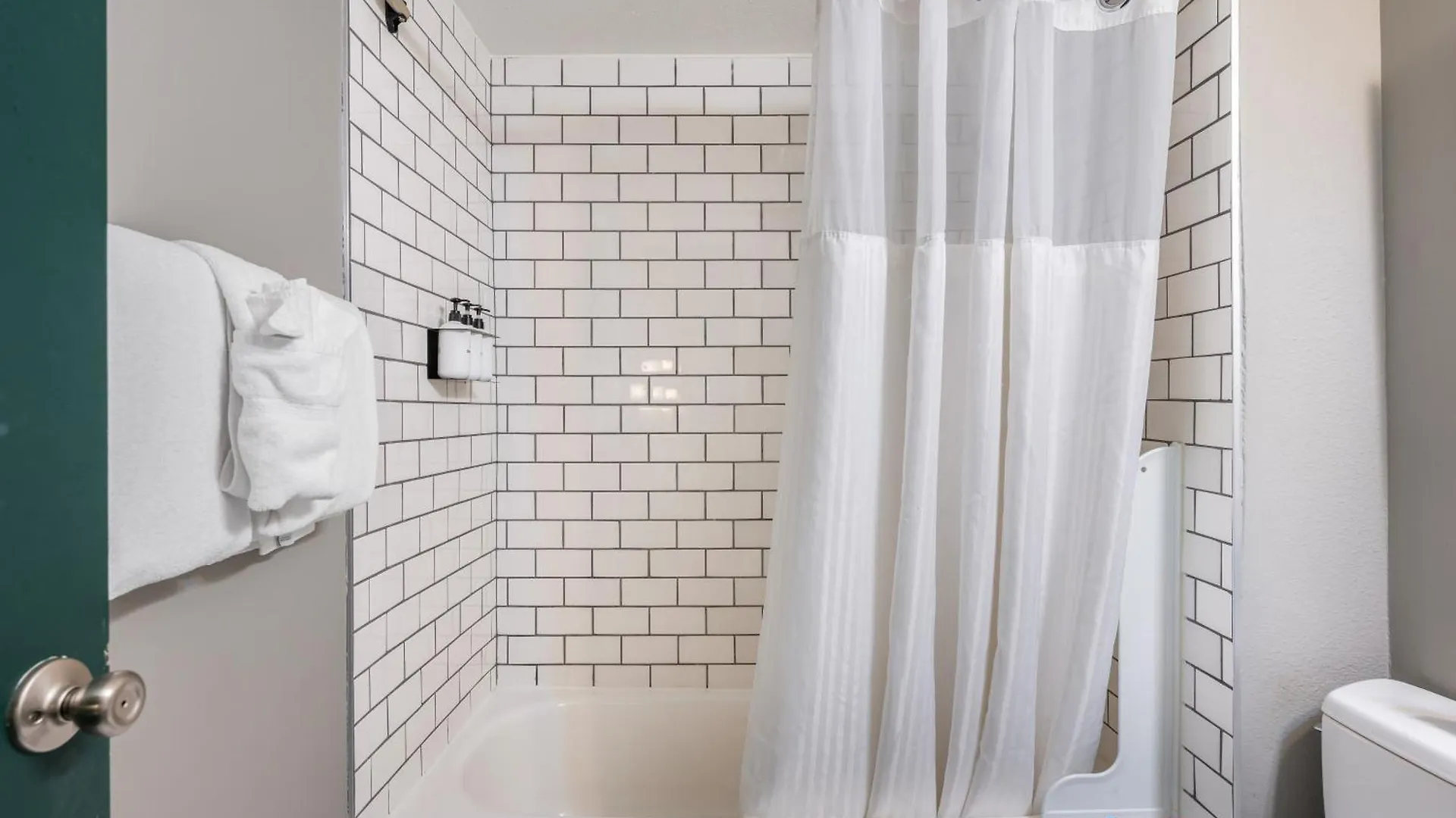 Oxford Apartment By At Mine Hospitality Seattle