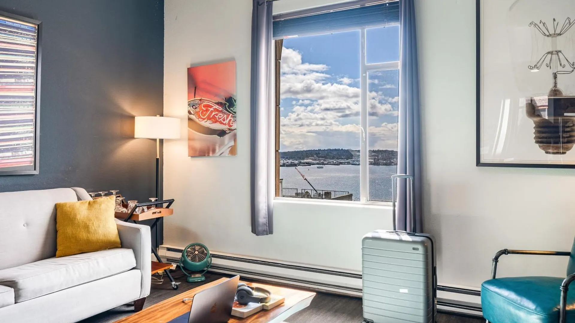 Oxford Apartment By At Mine Hospitality Seattle
