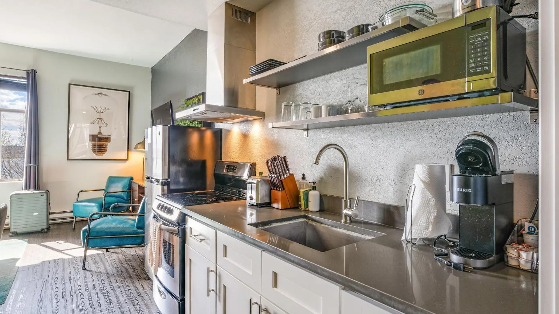 Oxford Apartment By At Mine Hospitality Seattle United States
